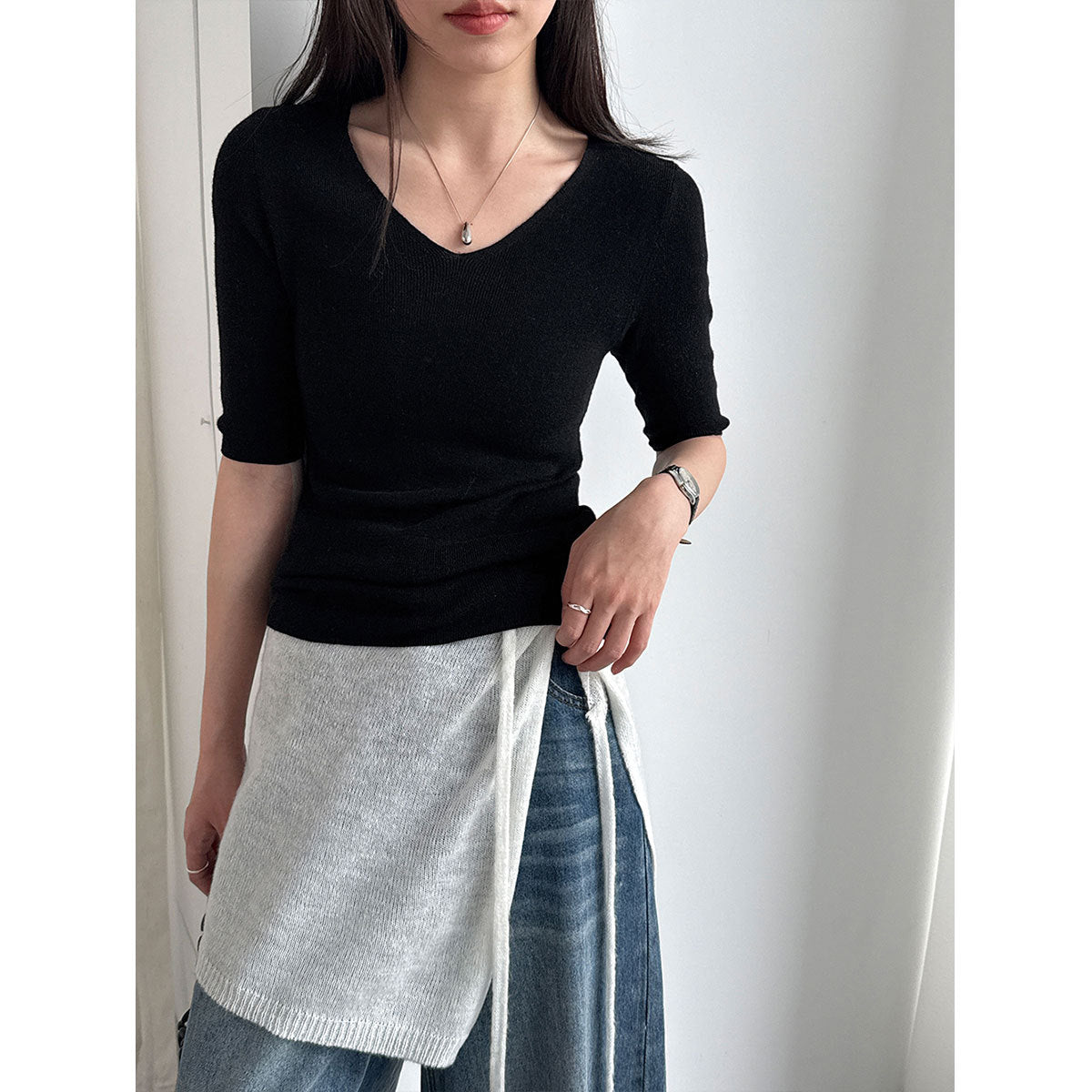 Soft and glutinous skin-friendly wool gentle style V-neck knitted sweater women's spring slim three-quarter sleeve T-shirt