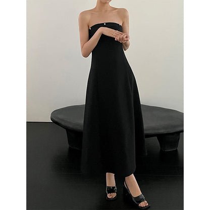 One-word shoulder dress for two women wearing a dress dress
