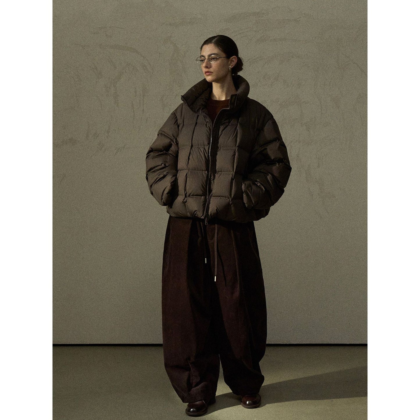 Winter high-density fit anti-down square grid direct charging stand-up collar no quilting line down jacket