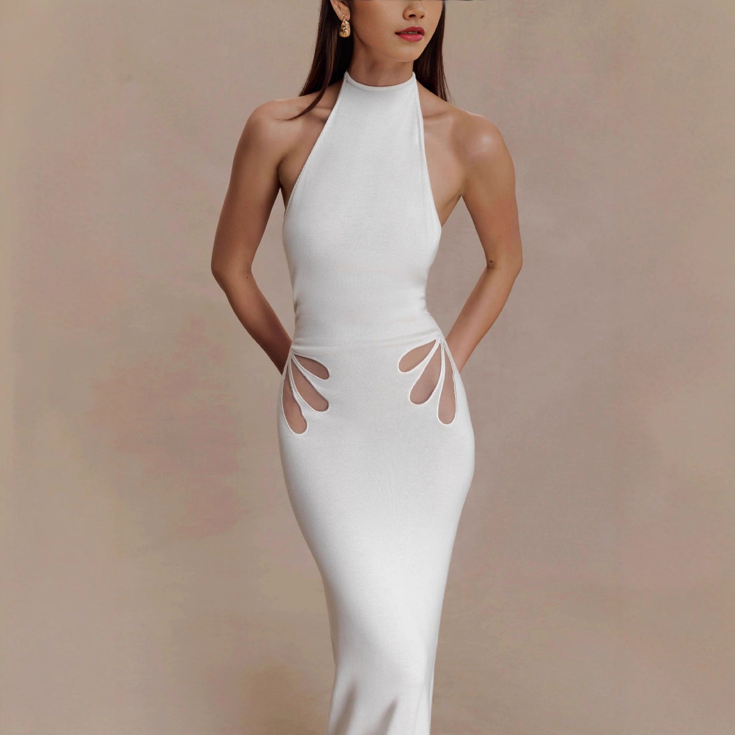 Sexy slim-fit hollowed-out neck-hanging knitted hip-wrapped skirt backless vacation dress