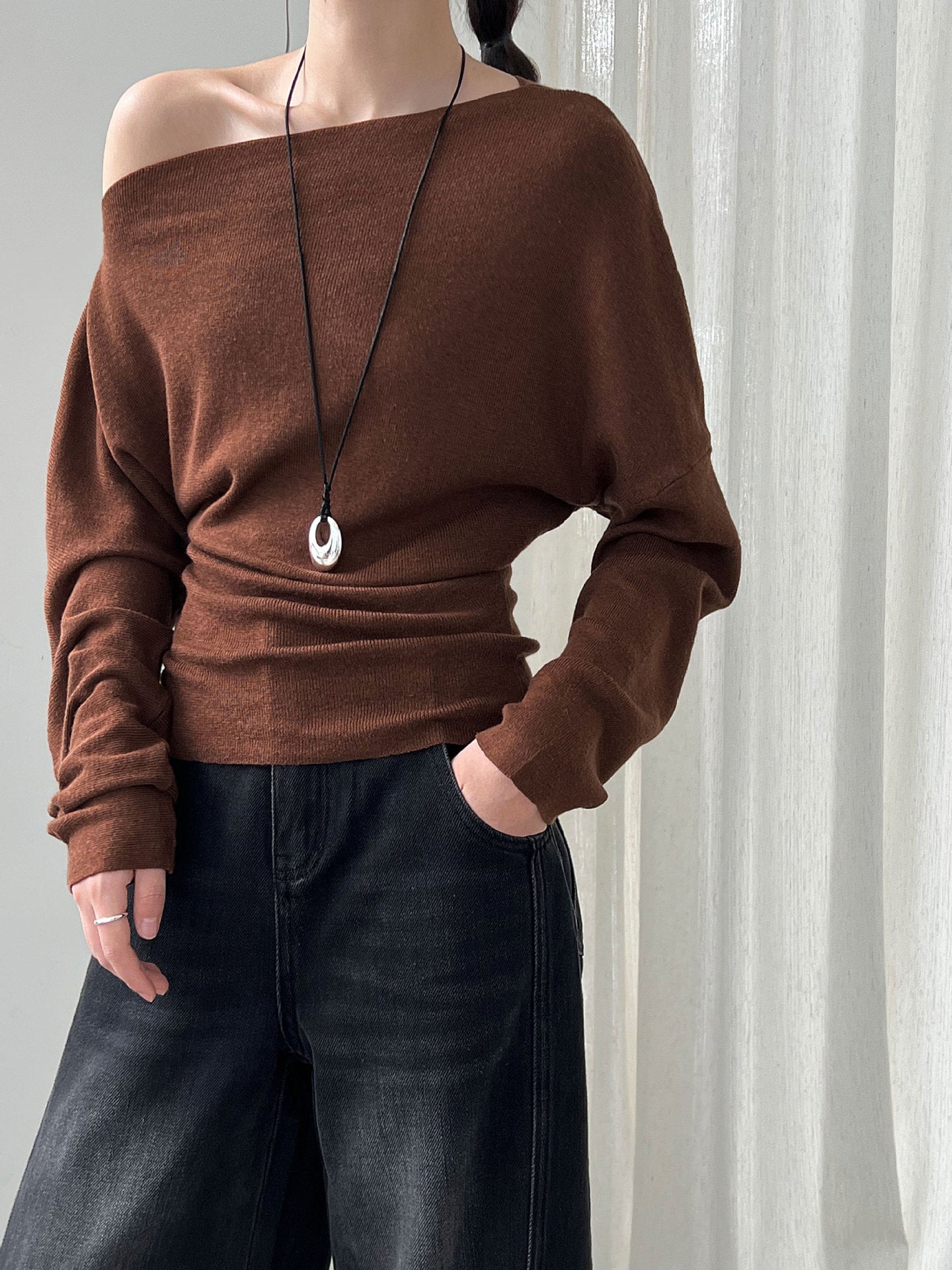 Design sense waist slim slanted shoulder knitted sweater women's autumn new long-sleeved off-the-shoulder top bottoming shirt ss780