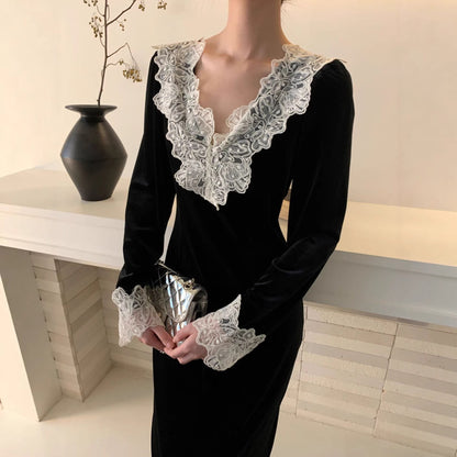 Yuan Hepburn temperament lace v-neck velvet dress