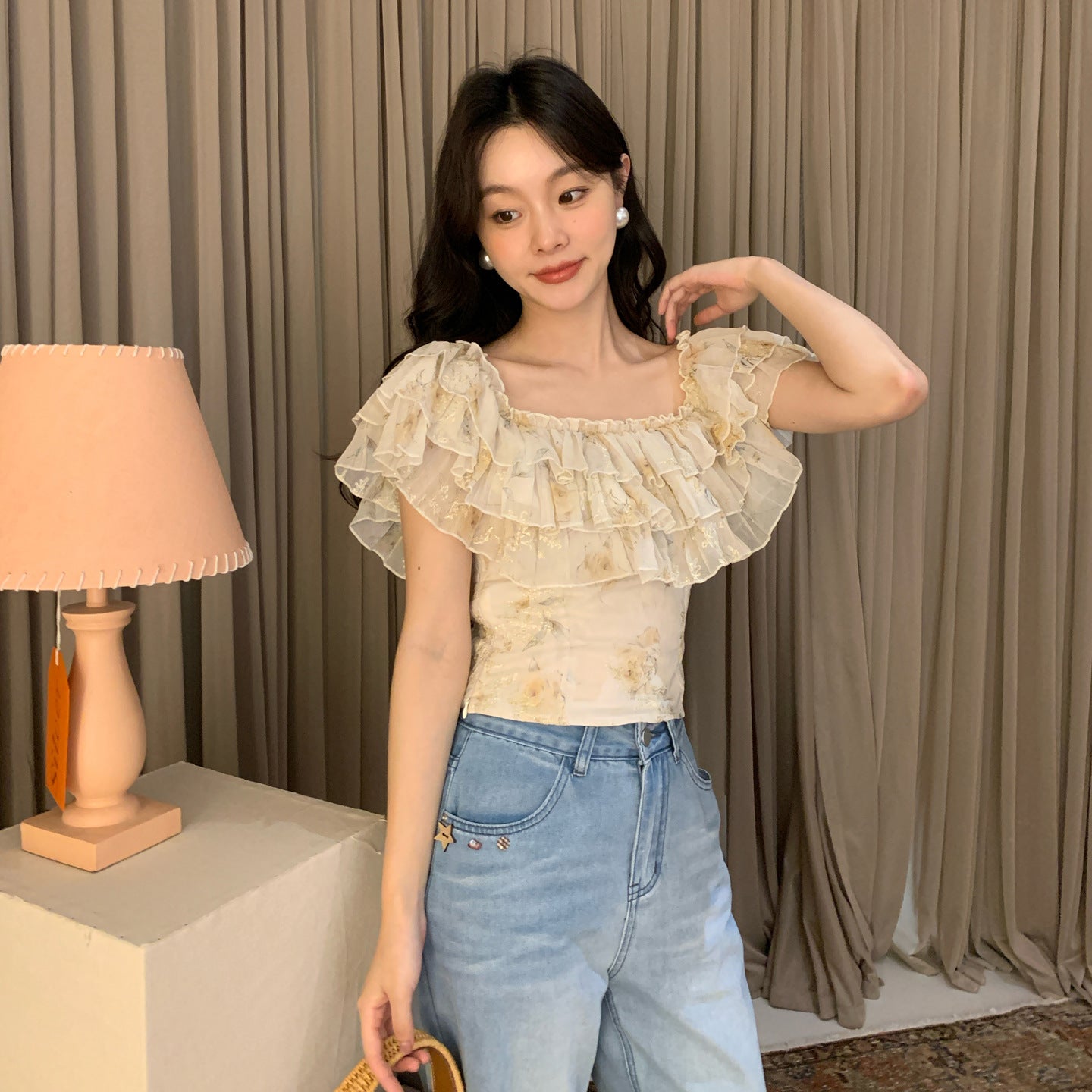 Sweet age reduction two wear ruffle leaf edge splicing floral shirt