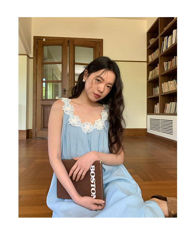 Three-dimensional flower sleeveless suspender dress