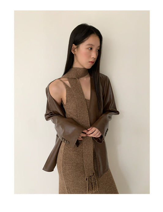 Slim-fit V-neck fringed inside with knitted suspender dress
