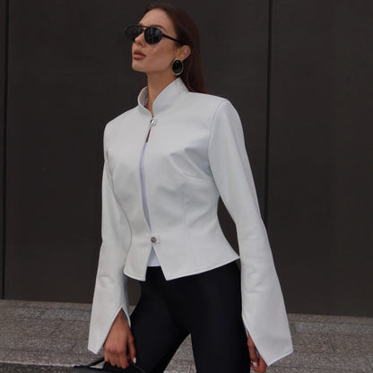 Solid color slim-fit short jacket