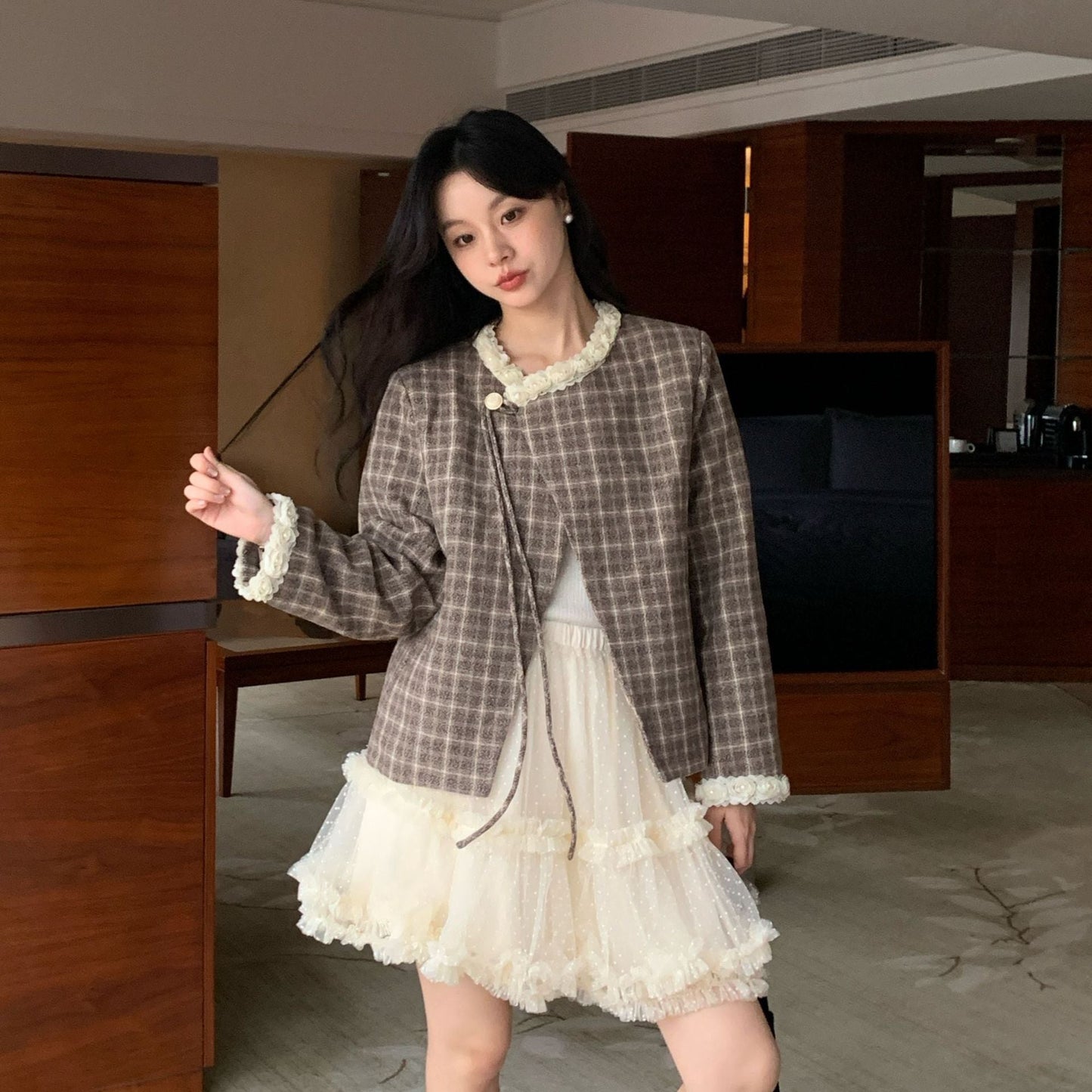 Mori checked lace irregular diagonal neck lace-up jacket