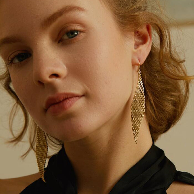 Hot-selling fringed earrings exaggerated high-end long chain earrings wind earrings factory direct sales