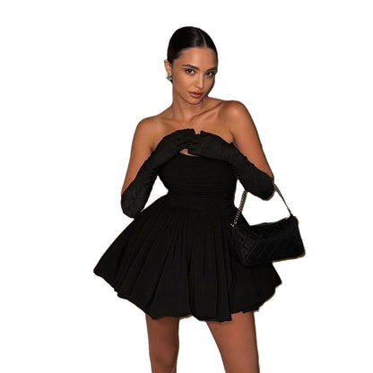 Dress dress tube top short skirt Hepburn wind pleated small black dress A word