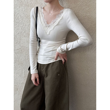 Korean gentle V-neck lace bottoming shirt women's early spring splicing knitted slim inner top