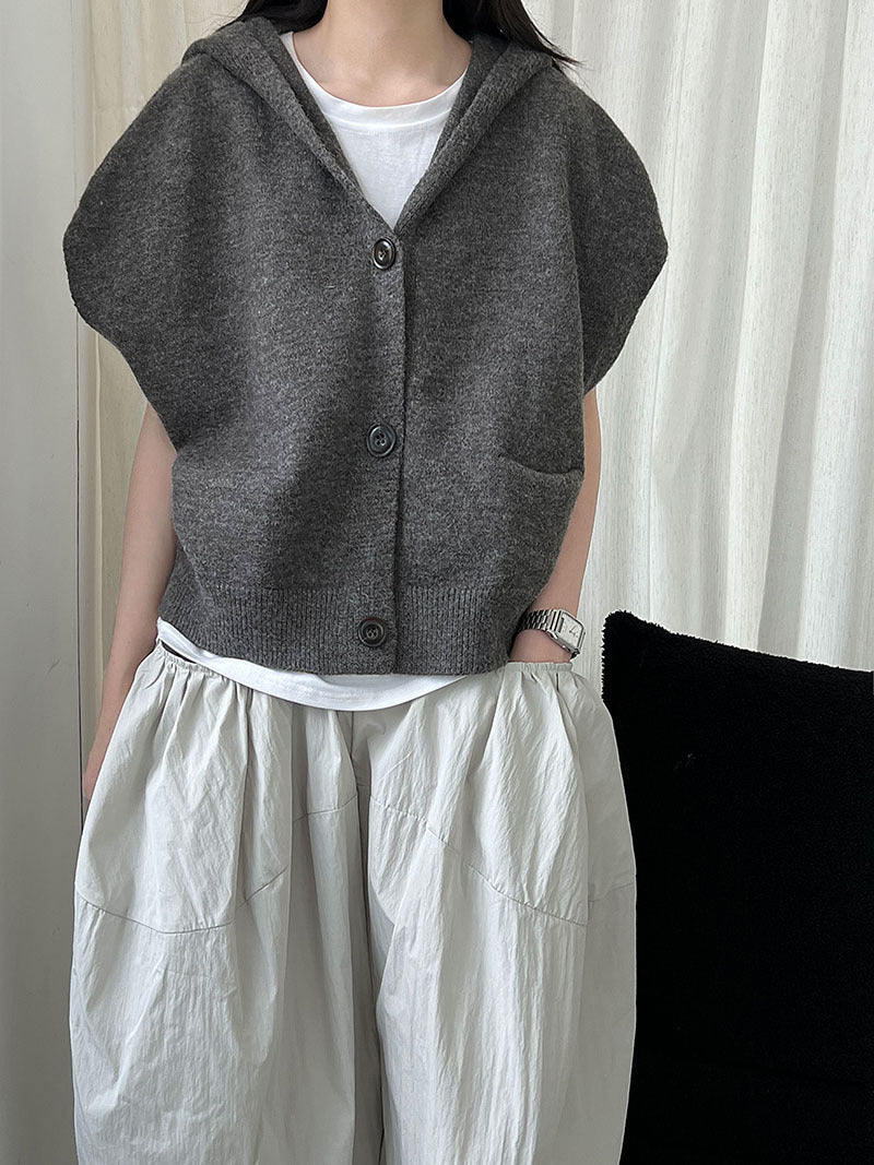 Korean loose large version hooded sleeveless knitted cardigan women's autumn new stacked short vest ss845