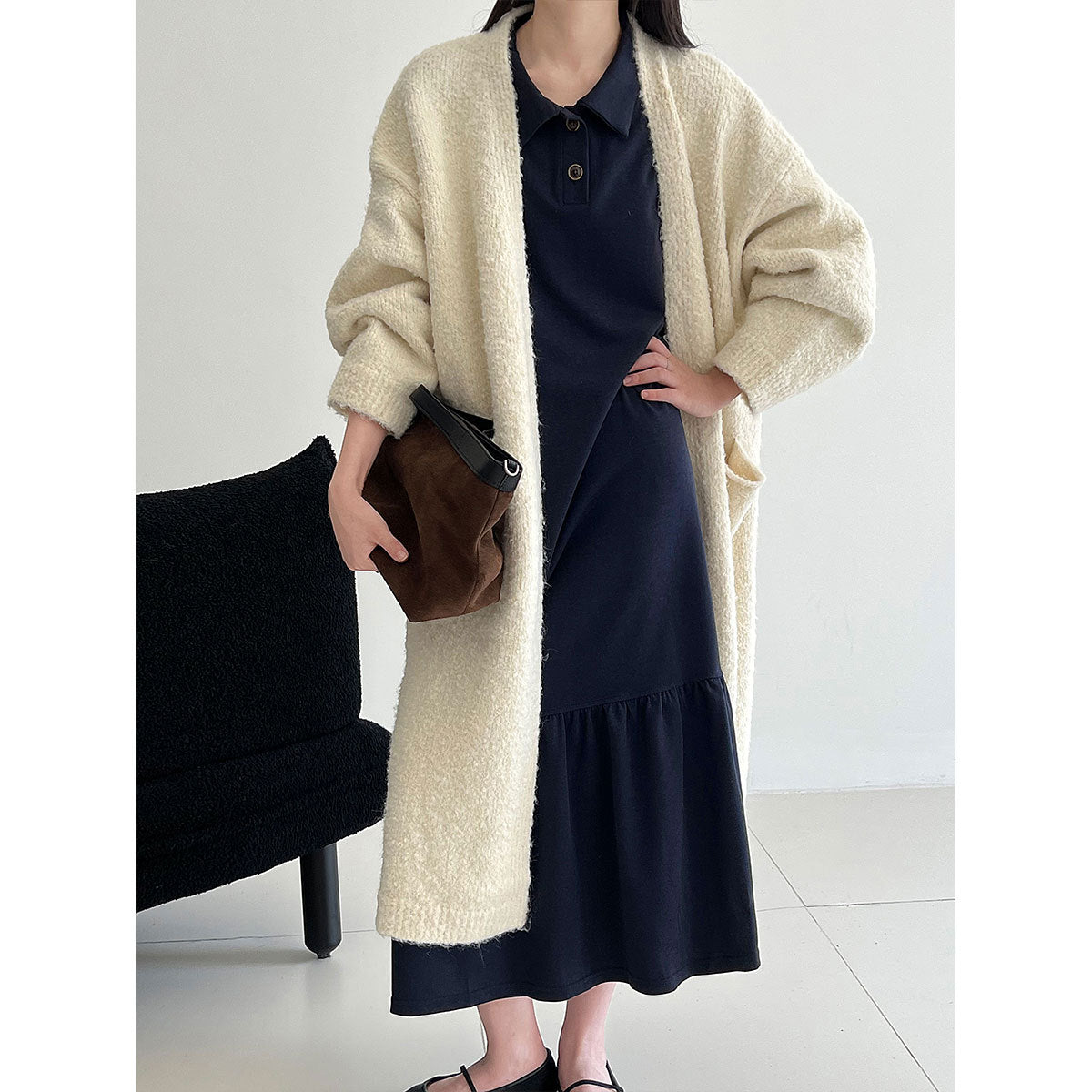 Soft and cozy wool knit long cardigan for women, new autumn korean style, thick and relaxed sweater jacket