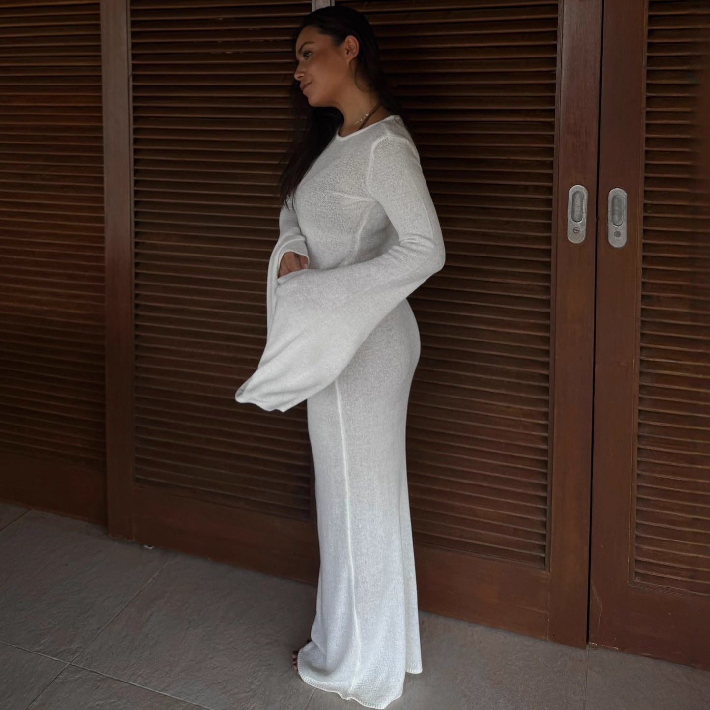 Wind women's clothing fashionable and sexy horn-sleeved top, hip-wrapped long skirt, two-piece skirt set