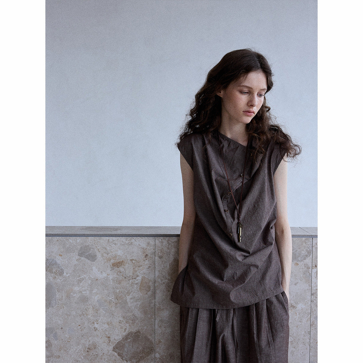 Do old denim linen cotton design sense diagonal placket irregular sleeveless swing neck vest top