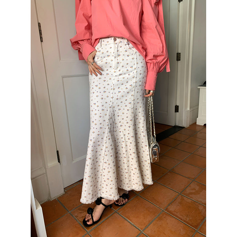 Sweet age-reducing floral fishtail hip skirt
