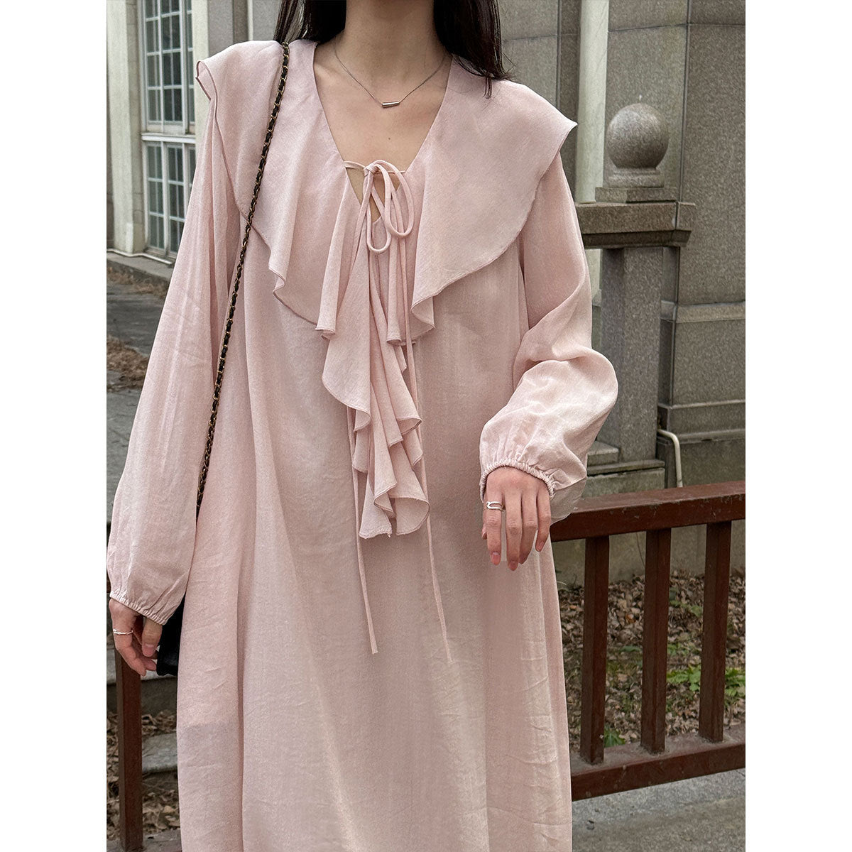 French simple ruffle V-neck dress spring new bubble sleeves lazy long skirt