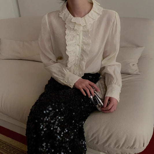 Chic, sweet and good-looking solid-color lace-trimmed long-sleeved shirt