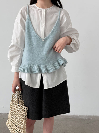 Gentle V-neck ruffle edge knitted vest women's 26 early spring new stacked wear versatile suspender top