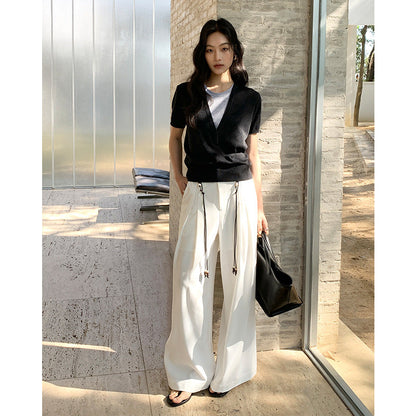 Design sense niche fake two-piece short-sleeved T-shirt spring contrast V-neck knitwear