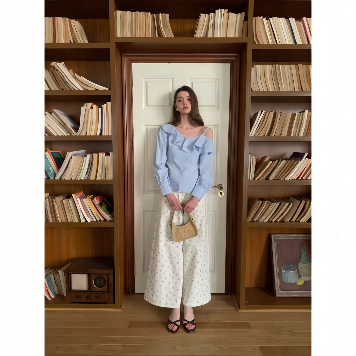 Temperament ruffle edge long-sleeved off-shoulder shirt