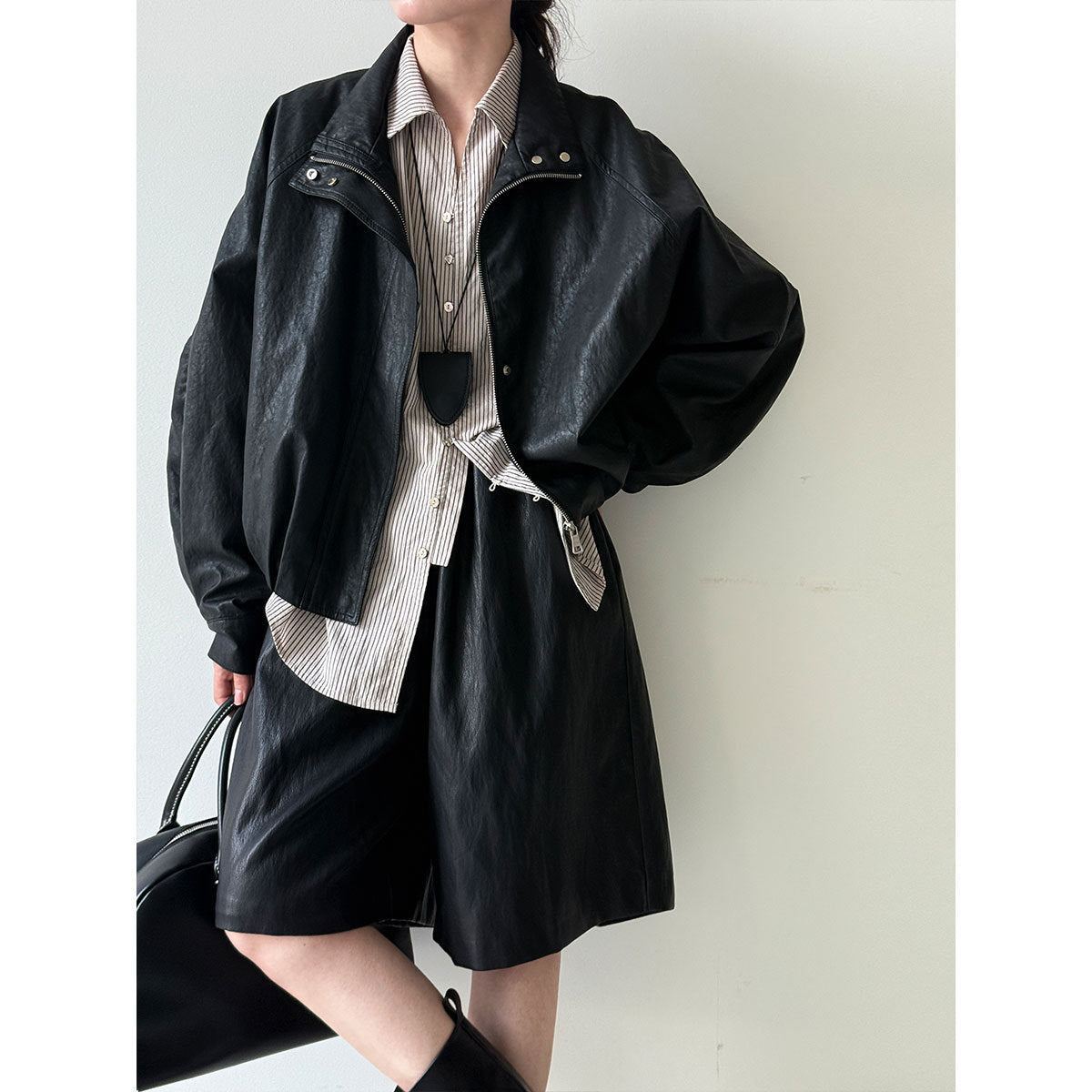 Textured casual loose five-point sports leather shorts women's autumn new thin high-waisted wide-leg shorts 3730