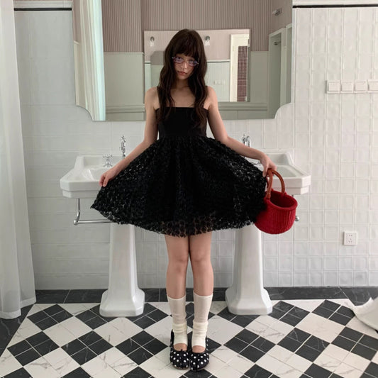 Sweet age-reducing lace skirt with thin suspender dress
