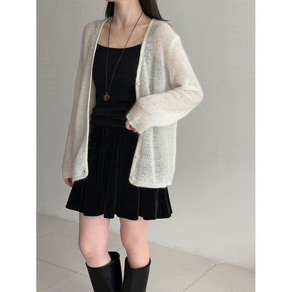Retro black velvet short skirt women's 26 spring thin A-shaped skirt versatile puff pleated skirt