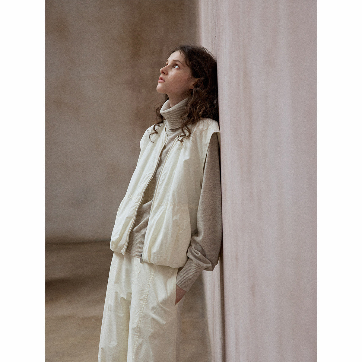 High-quality natural and environmentally friendly wool, cotton, warm, soft pleated buds, stacked vest jacket