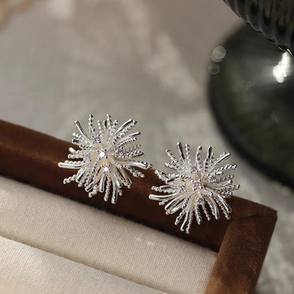 Exaggerated dandelion stud earrings light luxury high-end sense autumn and winter retro temperament earrings beautiful niche zircon earrings