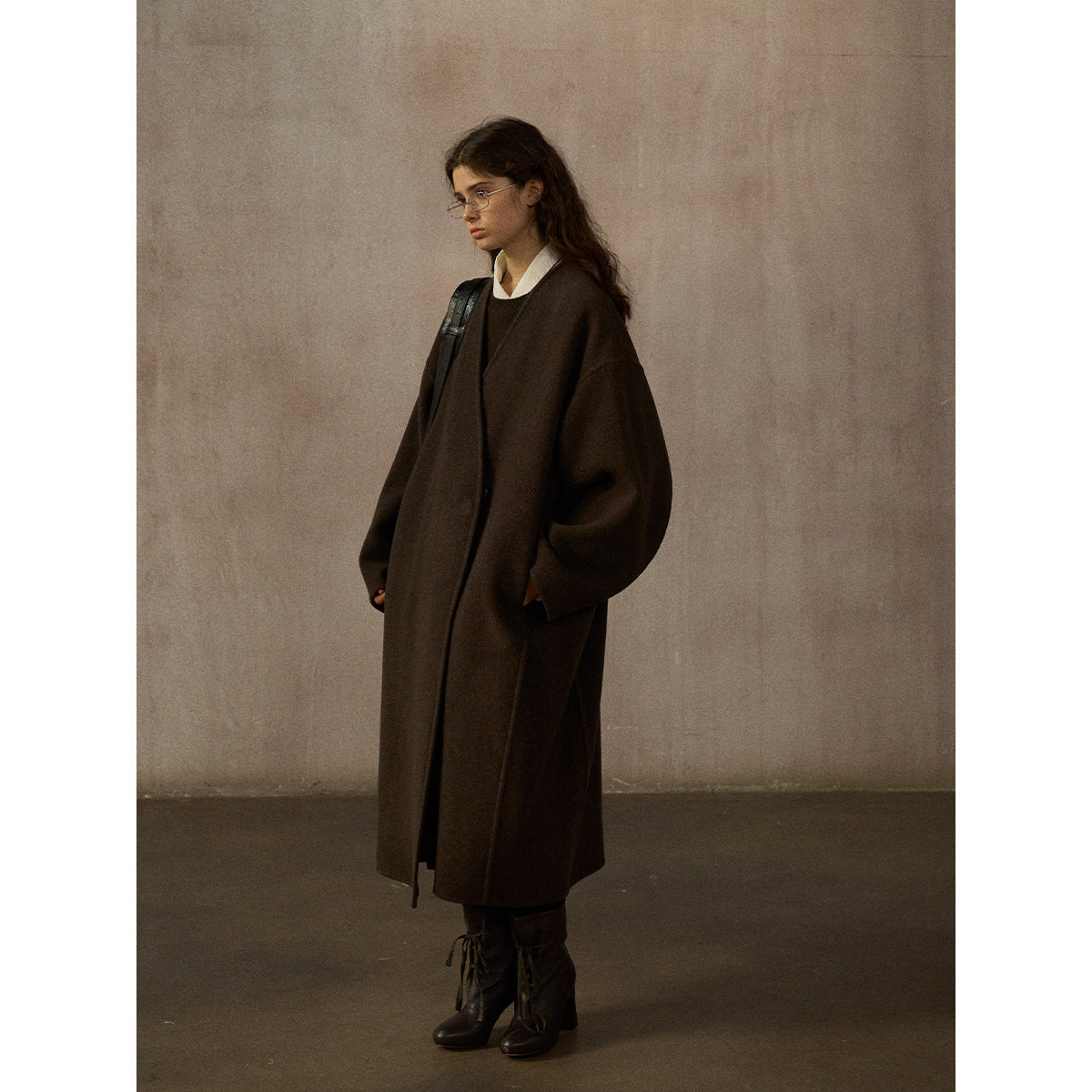 All wool meticulous soft warm simple V-neck loose silhouette double-sided nylon coat