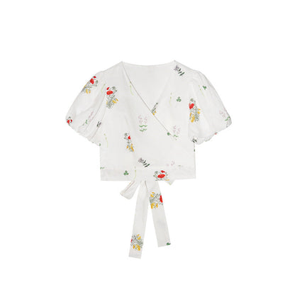 Fresh and age-reducing short one-piece strap bubble sleeve top