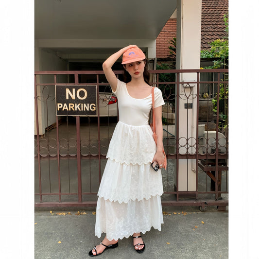 Gentle and sweet age-reducing lace cake dress