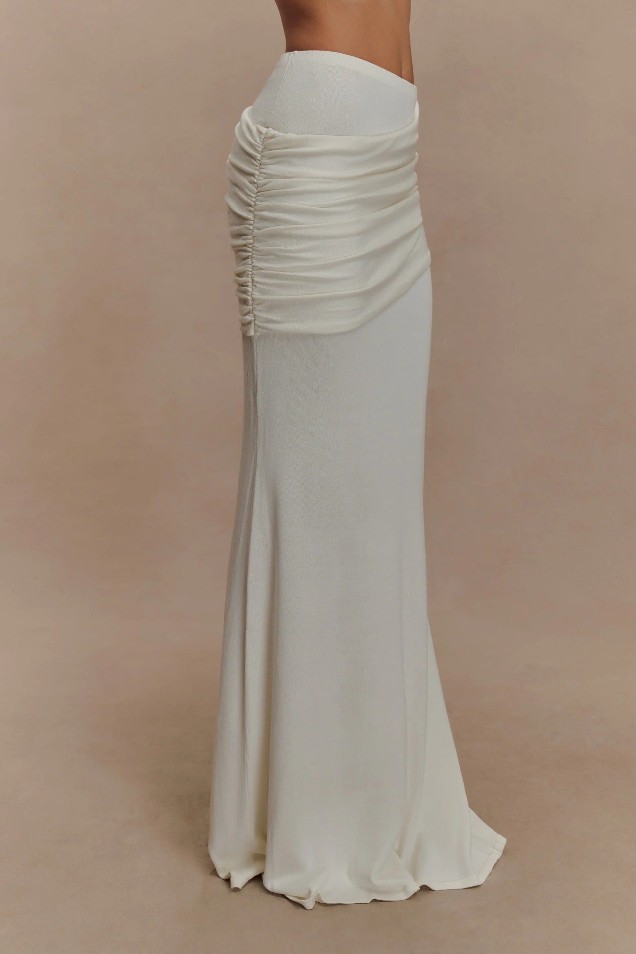 Fashion temperament Elegant pleated knitted hip skirt Slim mopping fishtail skirt