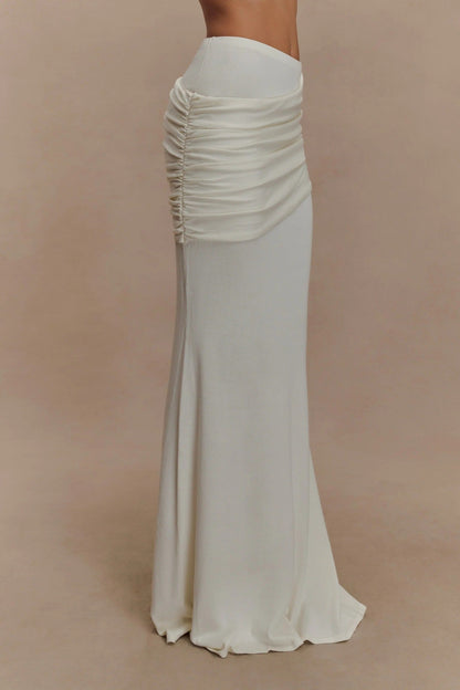 Fashion temperament Elegant pleated knitted hip skirt Slim mopping fishtail skirt