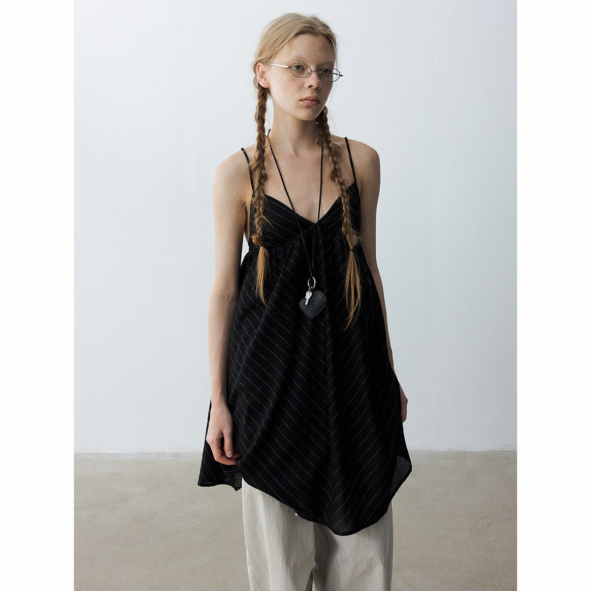 Summer casual V-neck hemp striped simple short double-root suspender dress