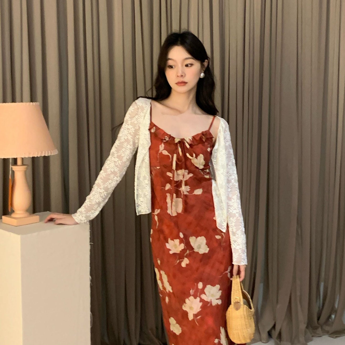 Hollow temperament long-sleeved shawl with thin lace shirt
