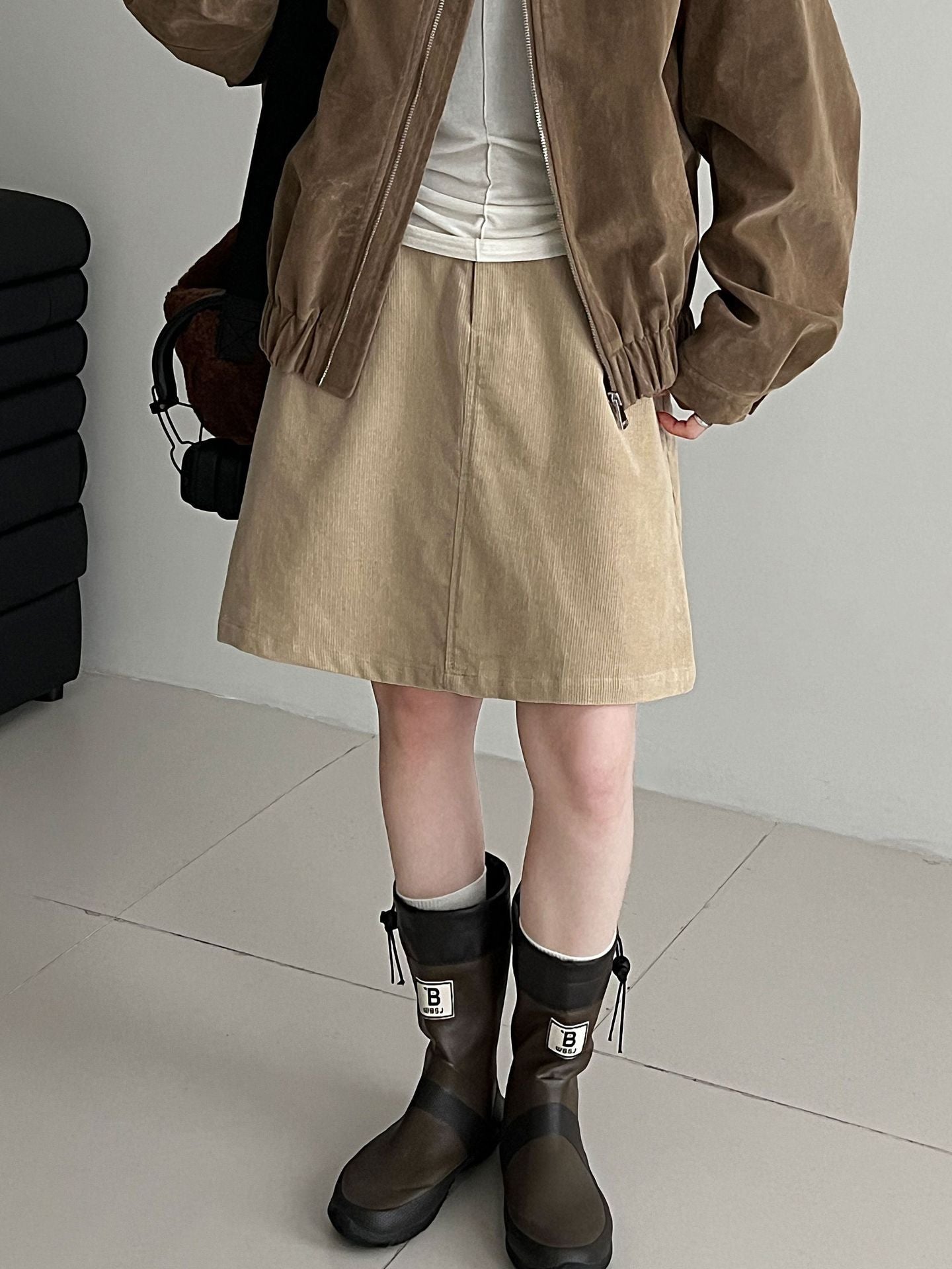Early spring new Korean simple corduroy skirt women's versatile high-waisted slimming hip-hugging skirt