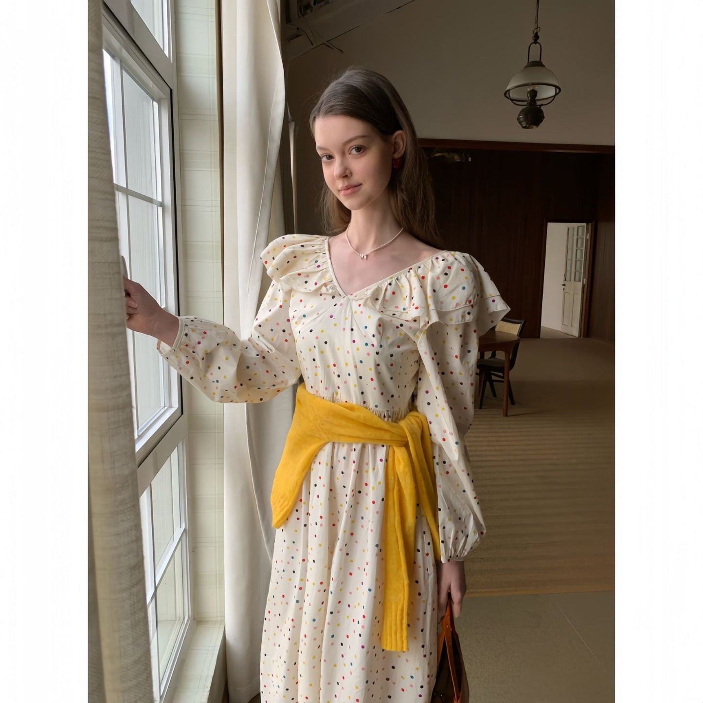 Age-reducing ruffle leaf edge waist polka dot dress