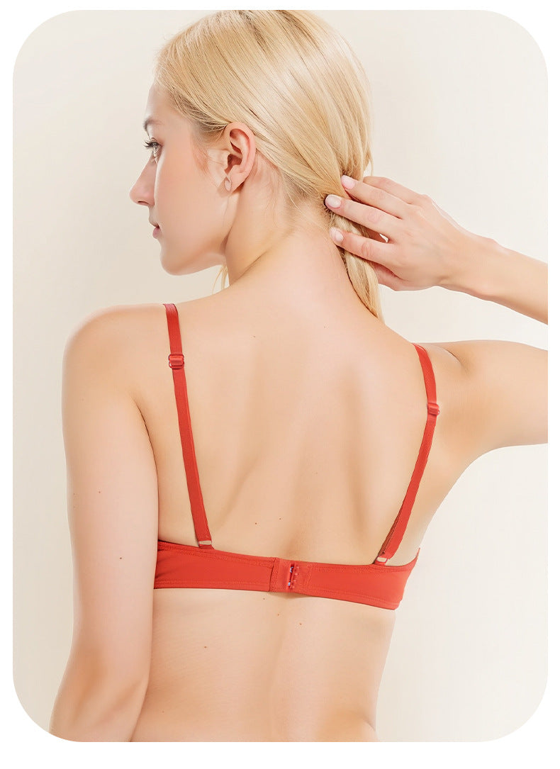 Bras and underwear Adjustable anti-sagging bras gather and support women's underwear