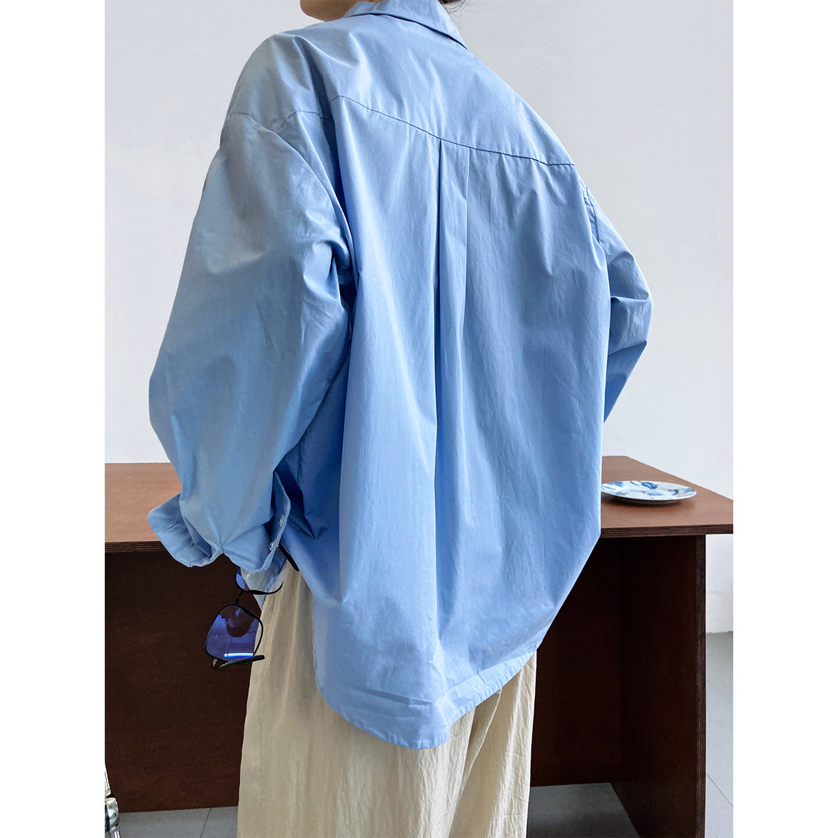 Autumn French casual simple solid color shirt women's lazy loose silhouette design sense stacked shirt