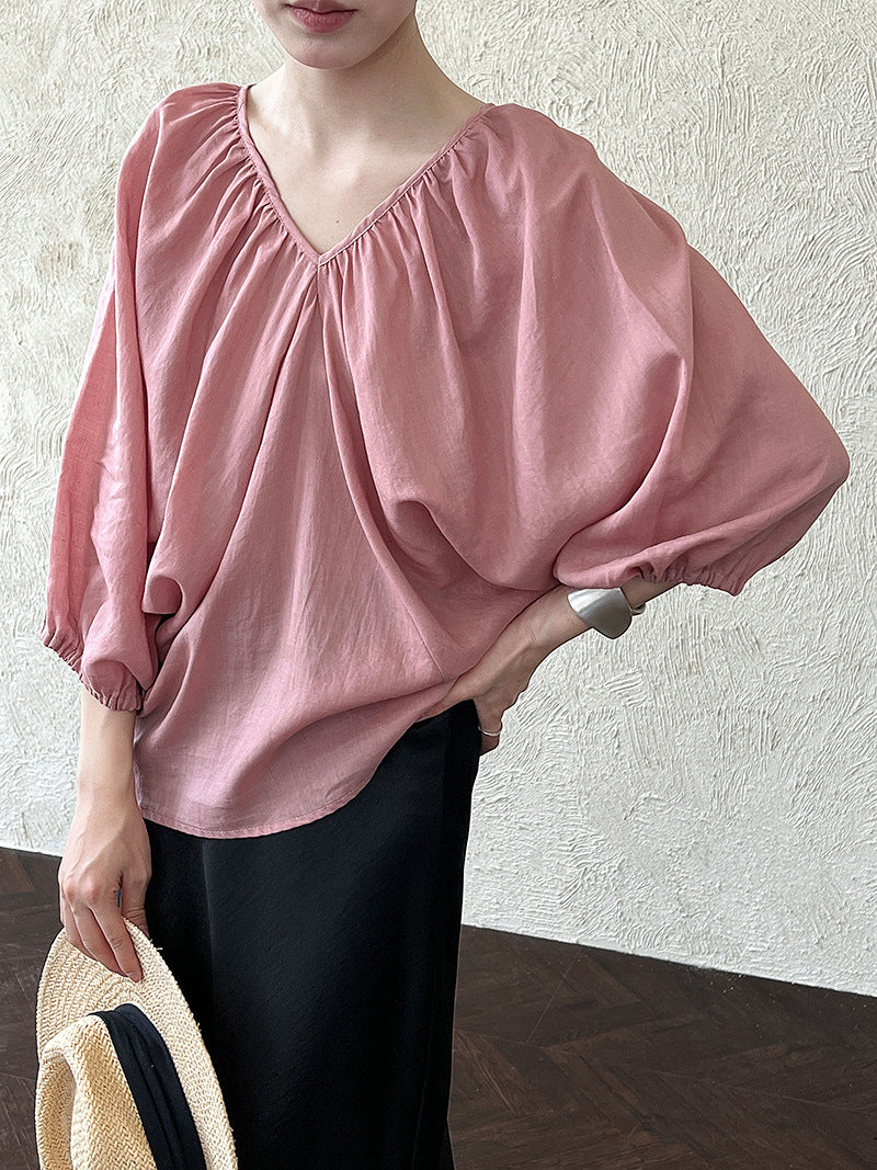 French retro bat-sleeved V-neck shirt women's summer new niche design loose shirt
