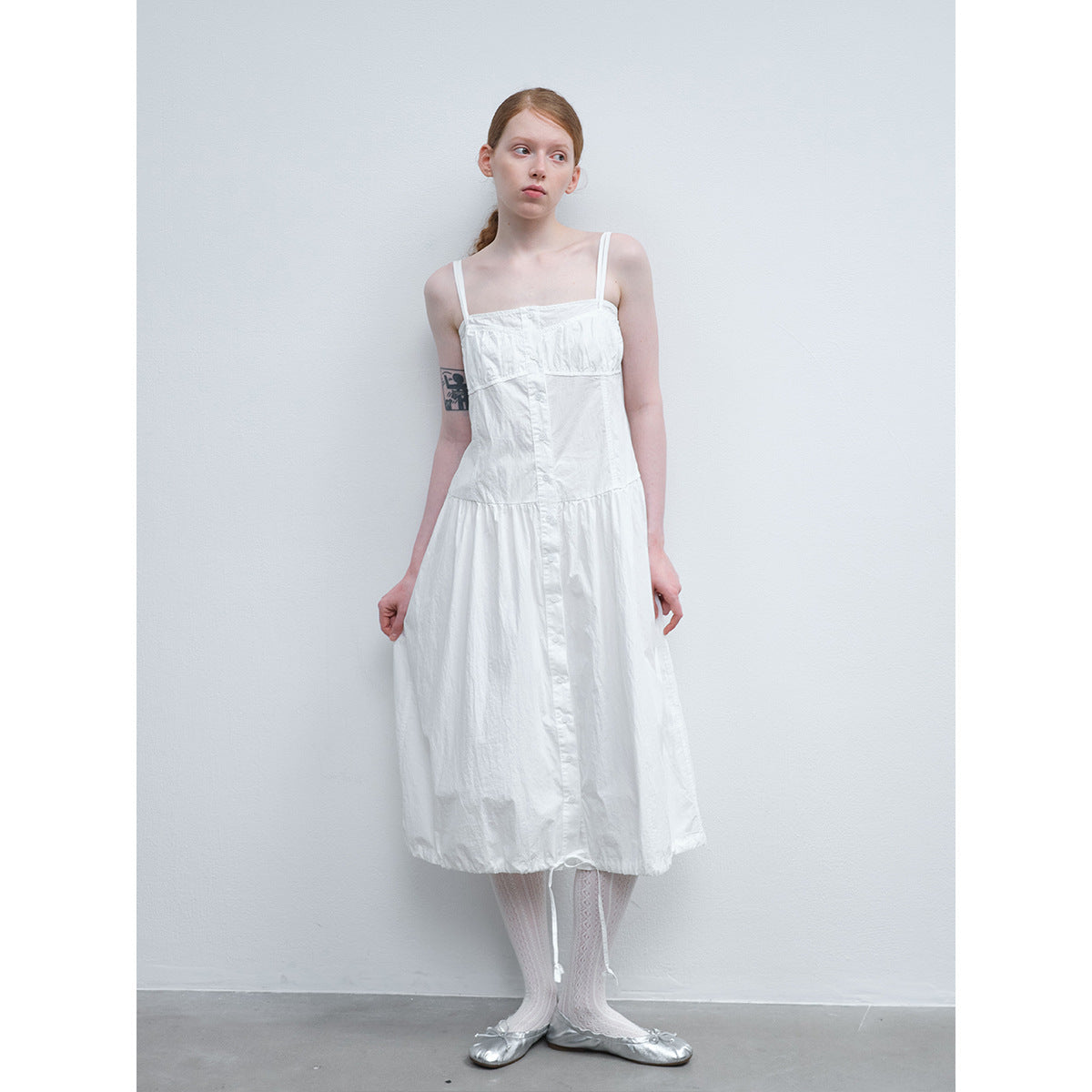 Summer new casual one-word collar pleated design sense solid color lace-up long suspender skirt
