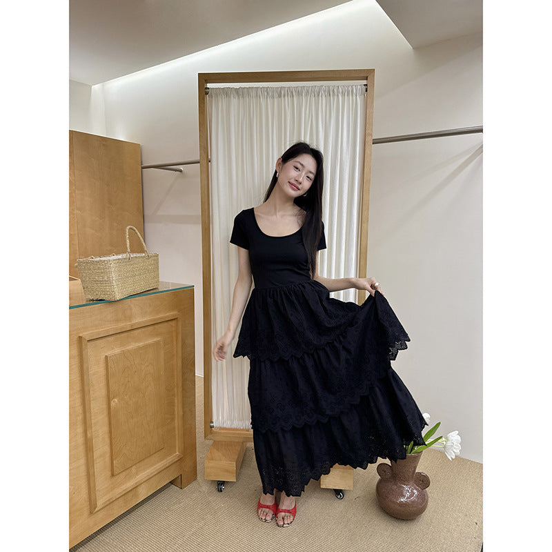 Gentle and sweet age-reducing lace cake dress