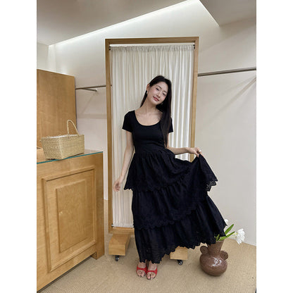 Gentle and sweet age-reducing lace cake dress