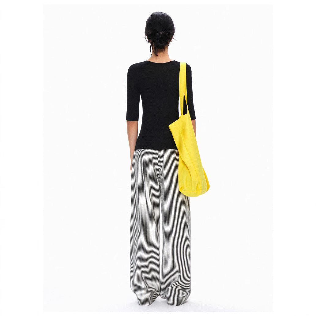 Thin one-piece five-point short-sleeved knitted sweater