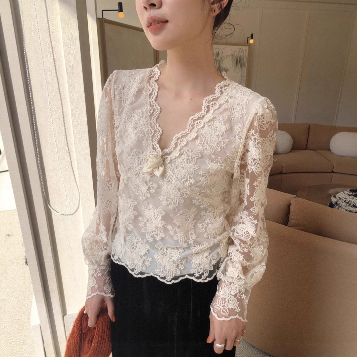 Winter French Heavy Industry Light Luxury Foreign Embroidered V-Neck Long Sleeve Lace Shirt