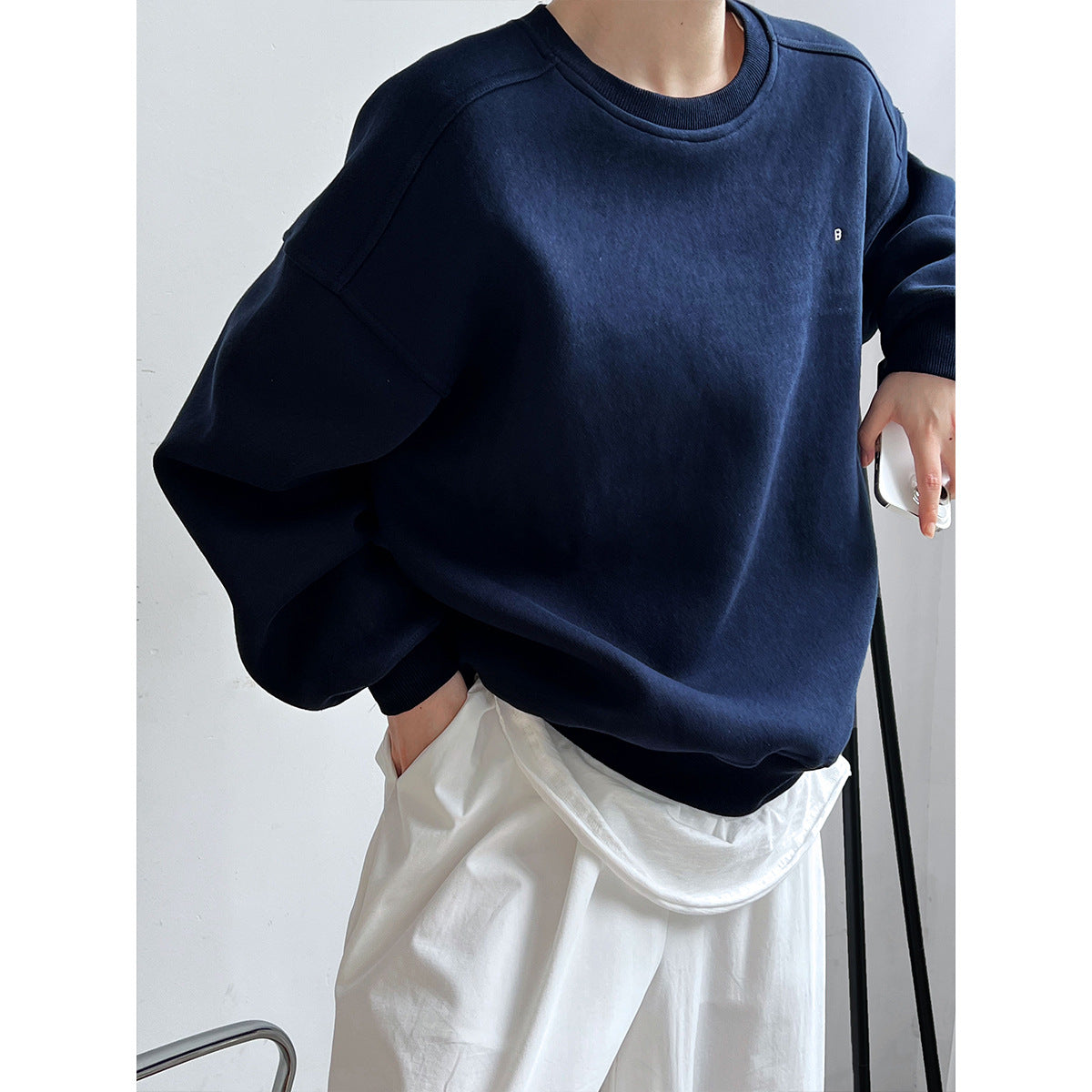 Simple silhouette loose BF solid color lazy pullover sweatshirt women's ins monogram embroidered long sleeve top