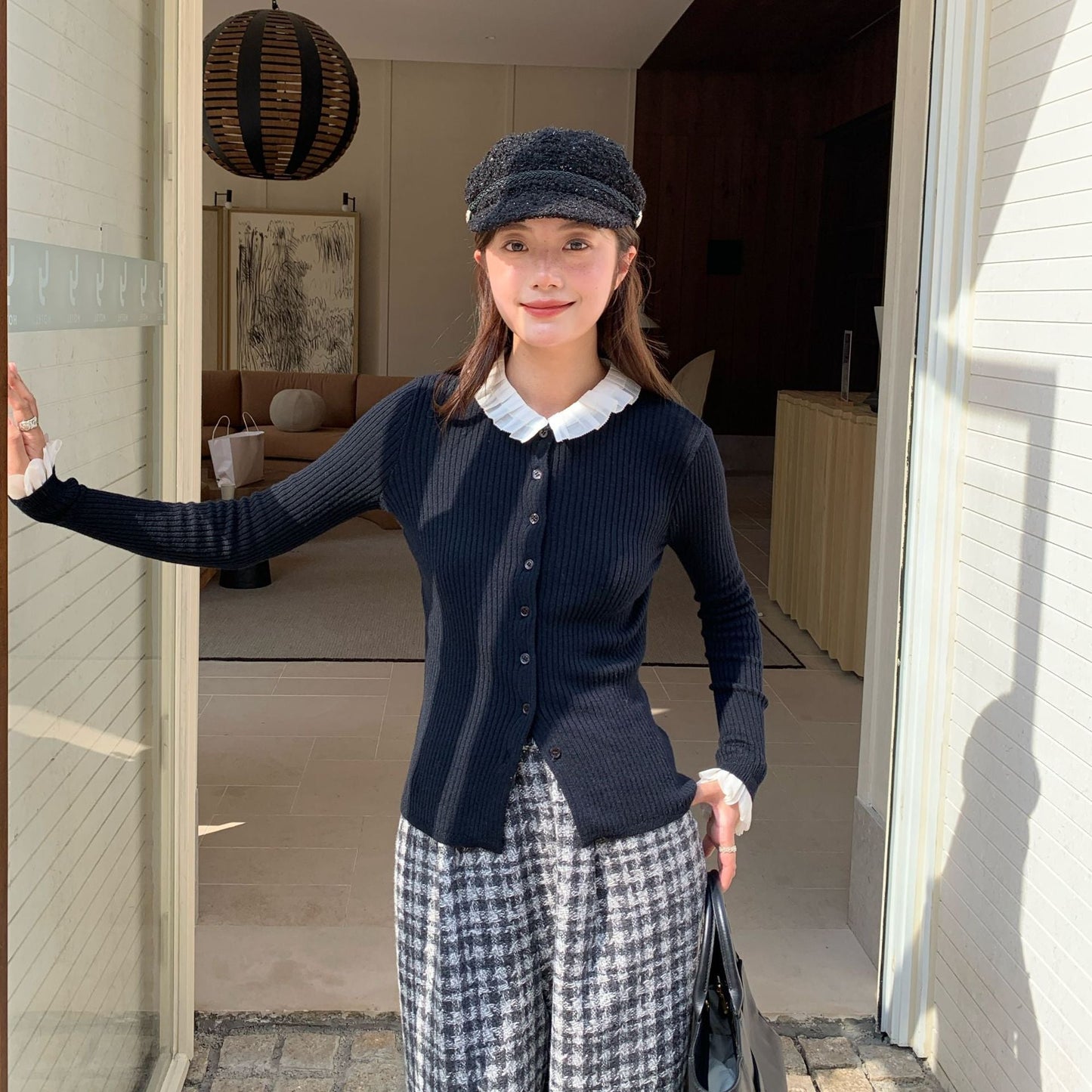 Sweet age-reducing pit strip fungus edge knitted cardigan sweater