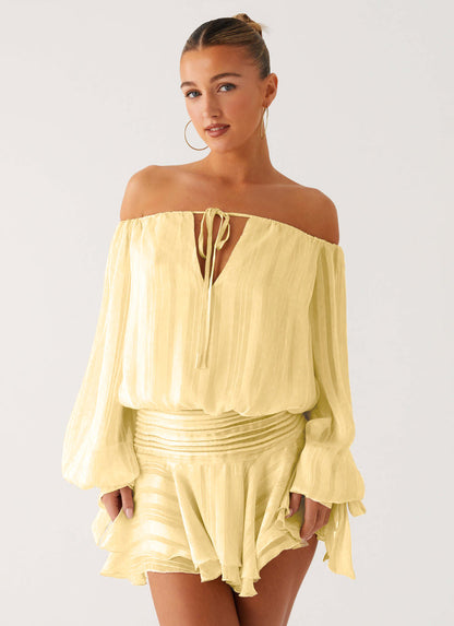 Summer new off-shoulder commuting fashionable and sexy pleated suit