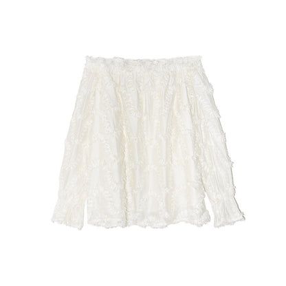Age reduction heavy industry lace shoulder top